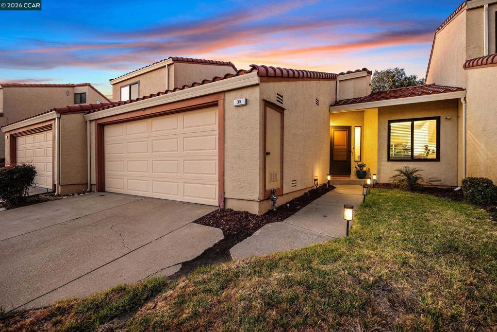 35 Sapphire Ct CT, Hercules CA 94547