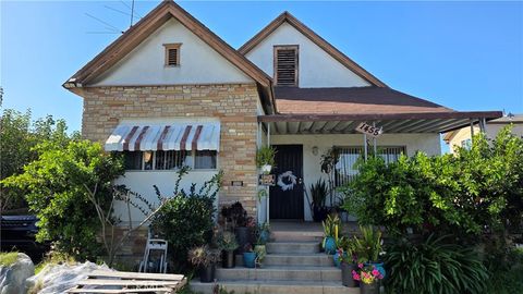 1455 WARREN Long Beach CA 90813