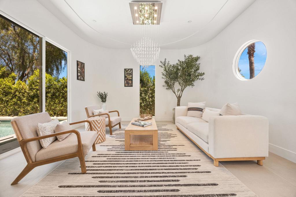 4959 Eichler Way