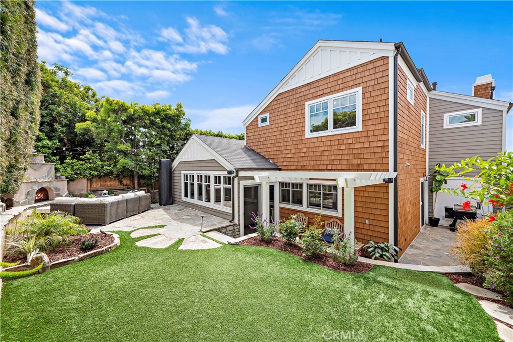 1020 La Mirada Street