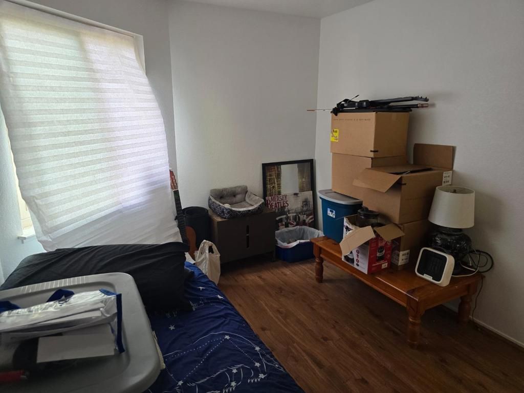 listing image 130727641144817255273