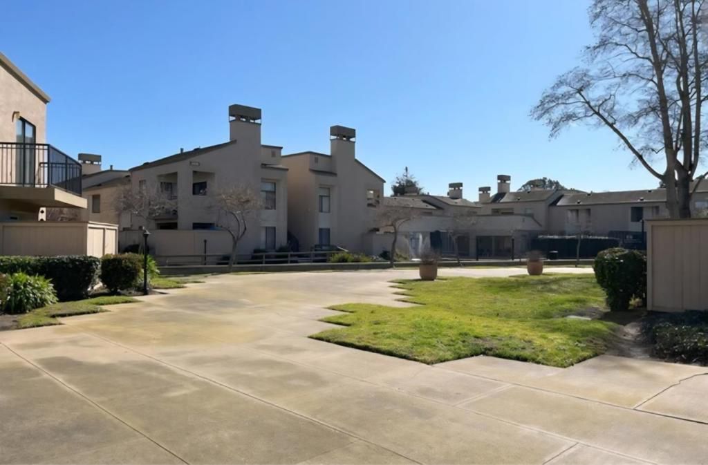 listing image 130728832164659656946