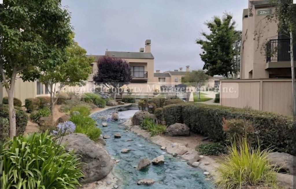 listing image 130728886612886424576