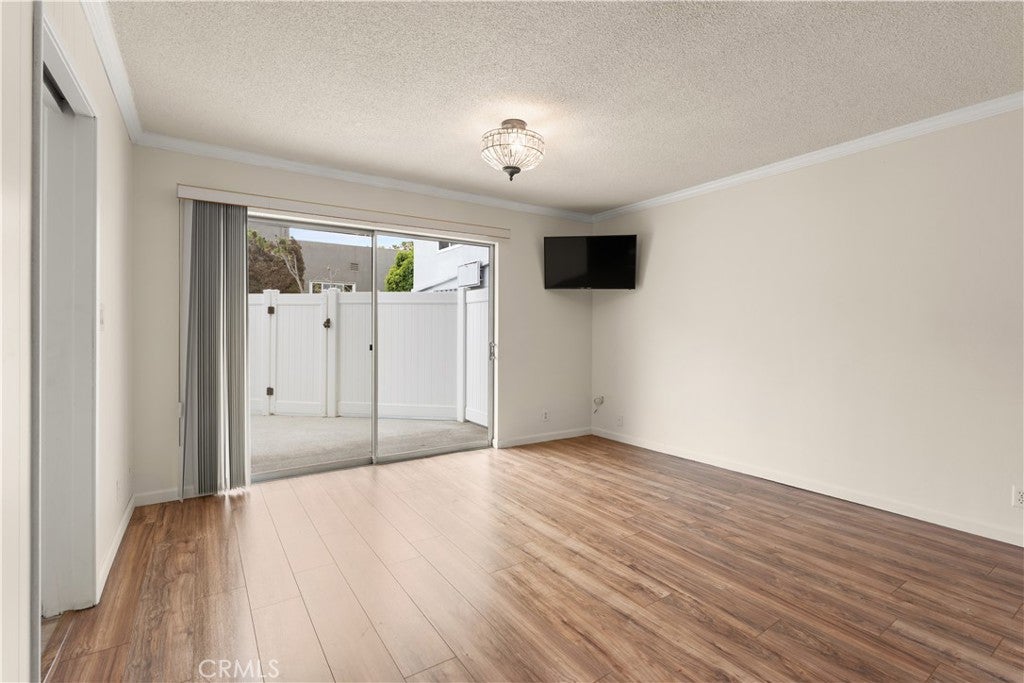 1200 E Ocean 57