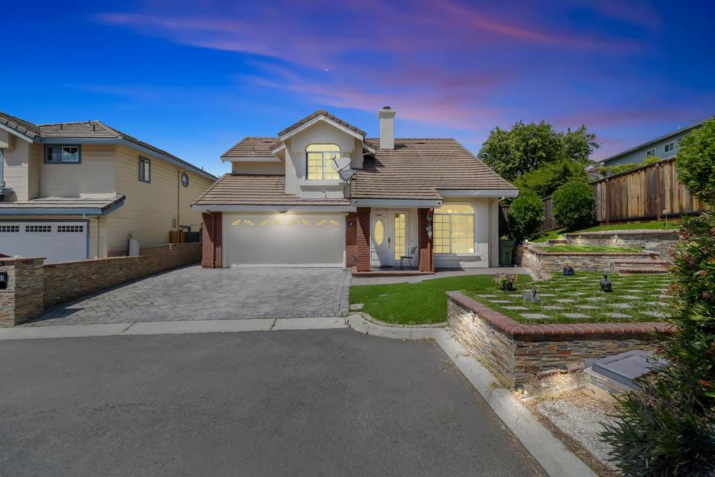 3389 Brook Leaf Court