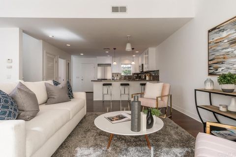 Photo of 5050 Cahuenga Boulevard, North Hollywood, CA 91601 (MLS # PTP2505146) Photo of 5050 Cahuenga Boulevard, North Hollywood, CA 91601 (MLS # PTP2505146)