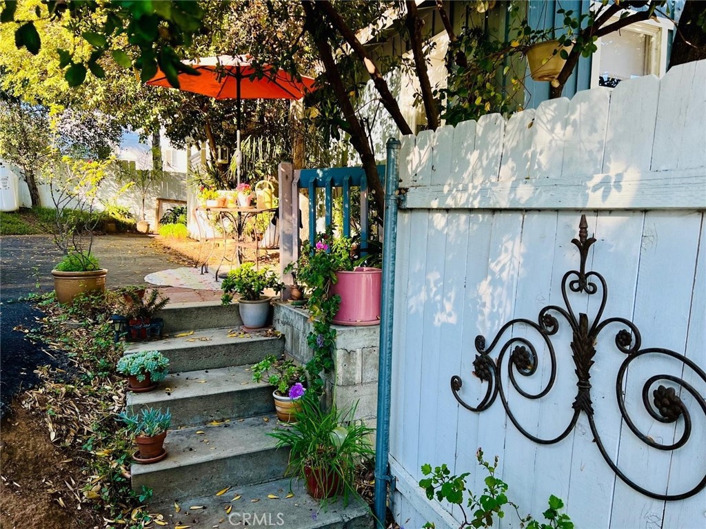 408 N Pico ave