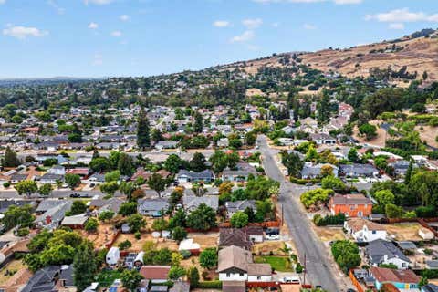 Tiny photo for 765 Tallent Avenue, San Jose, CA 95127 (MLS # ML82027887)