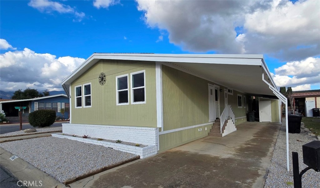 929 E Foothill Blvd Spc 74