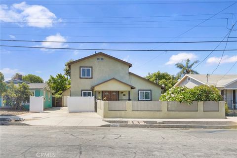 Photo of 412 W Olive Street, Inglewood, CA 90301 (MLS # IG25163303)