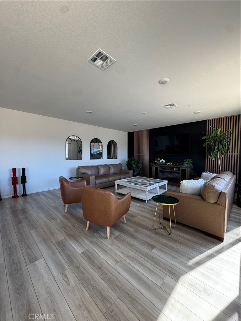 19553 Hanging Rock Road