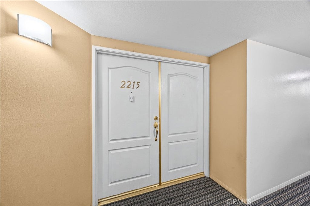 4755 Templeton St 2215