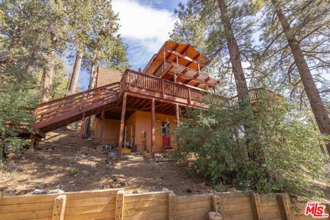 Photo of 44185 Timron Lane, Big Bear, CA 92386 (MLS # 25612911) Photo of 44185 Timron Lane, Big Bear, CA 92386 (MLS # 25612911)