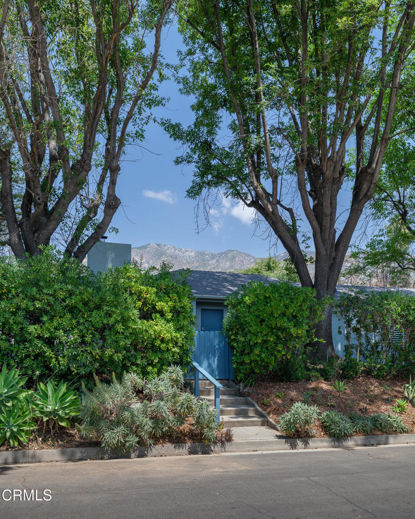 239 E Pentagon Street