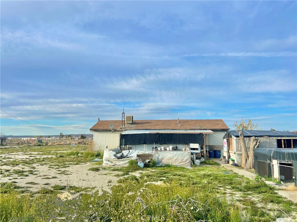 1212 Smith Road