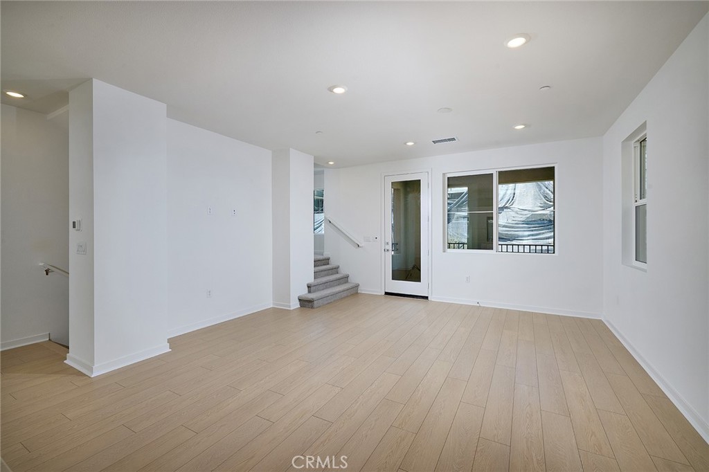 6045 Fairfax Drive