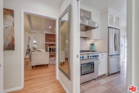 Tiny photo for 21447 Providencia Street, Woodland Hills, CA 91364 (MLS # 26874173)