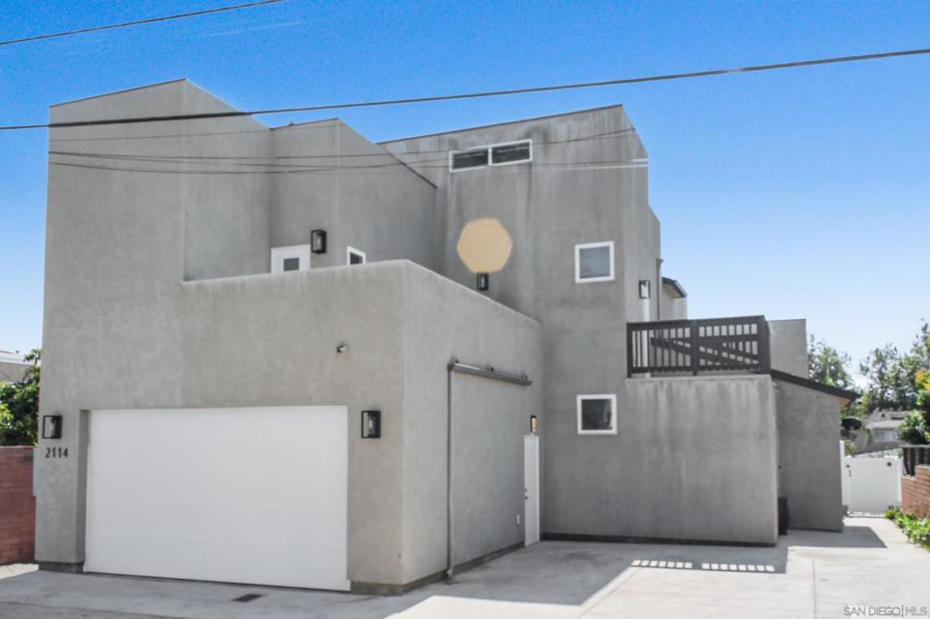 2114 Felspar St
