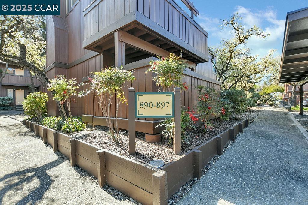 SHADOWOOD - Residential