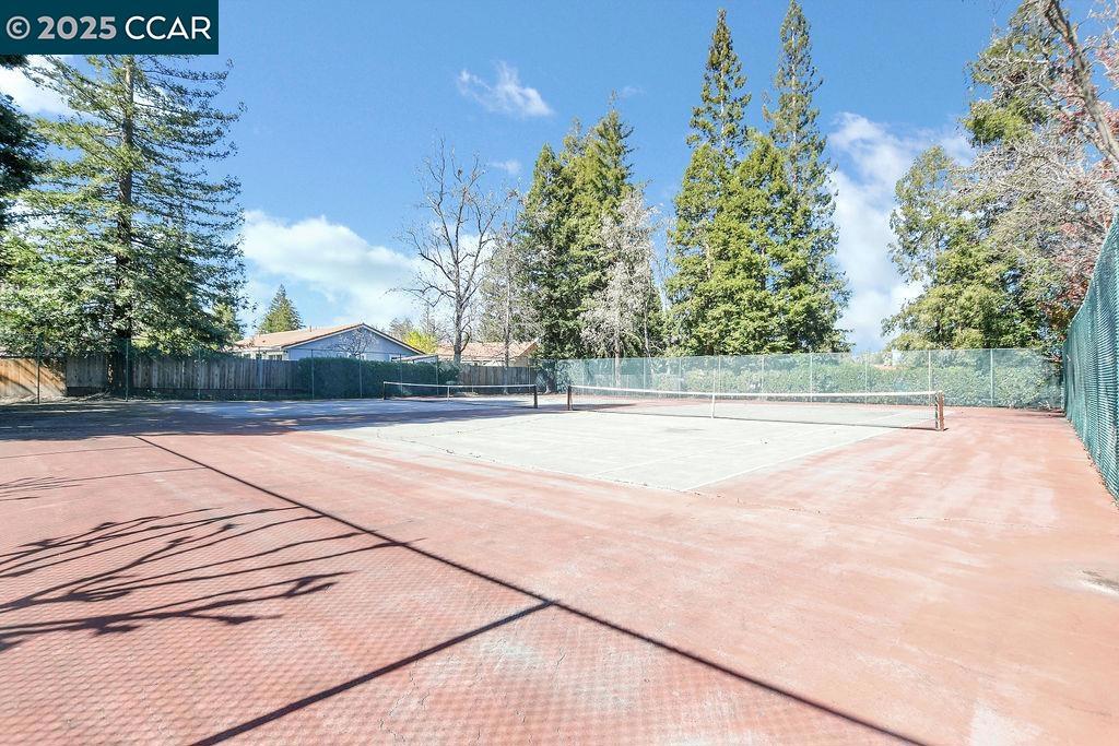 SHADOWOOD - Residential