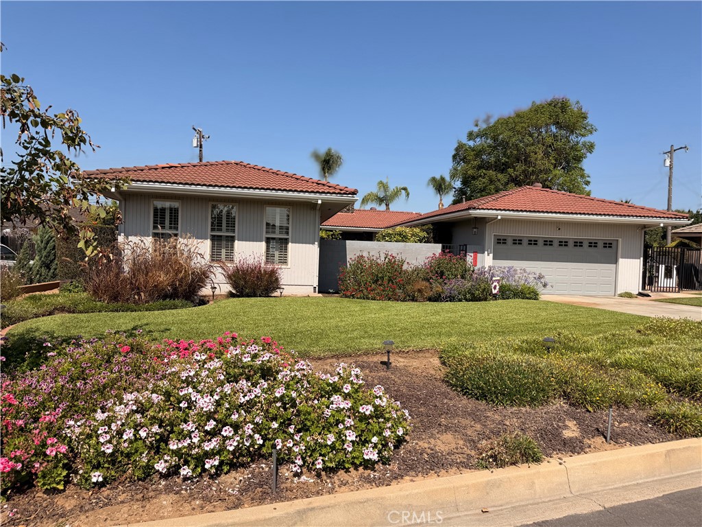 3631 N Nearglen