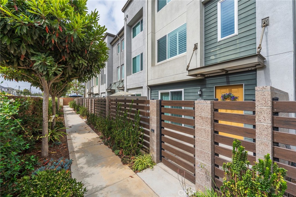 14418 Plum Lane 5