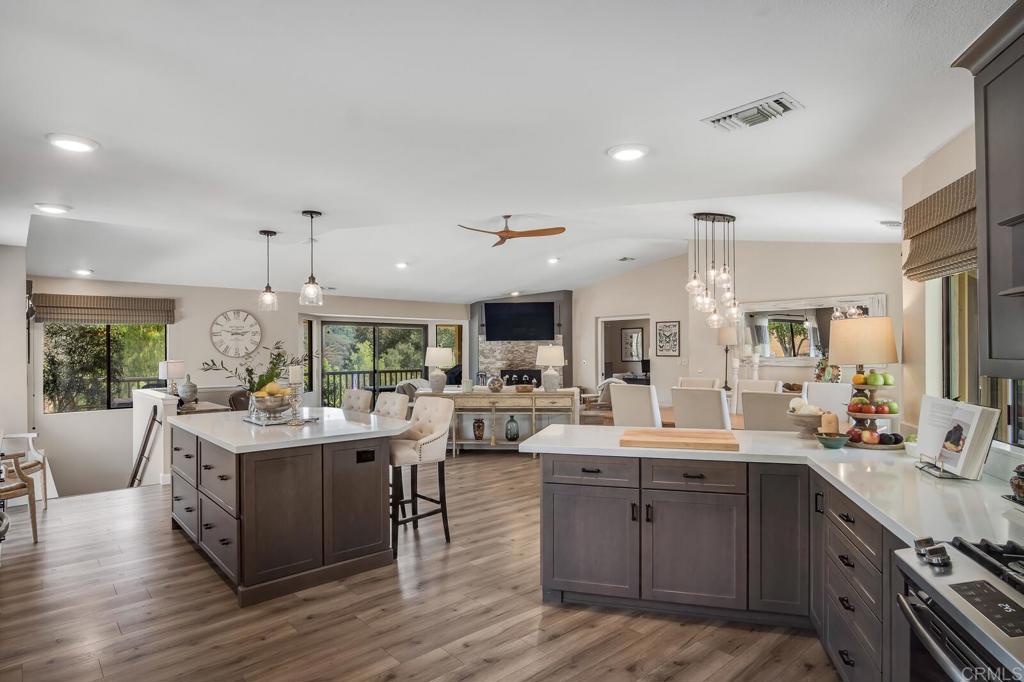2103 Margarita Glen