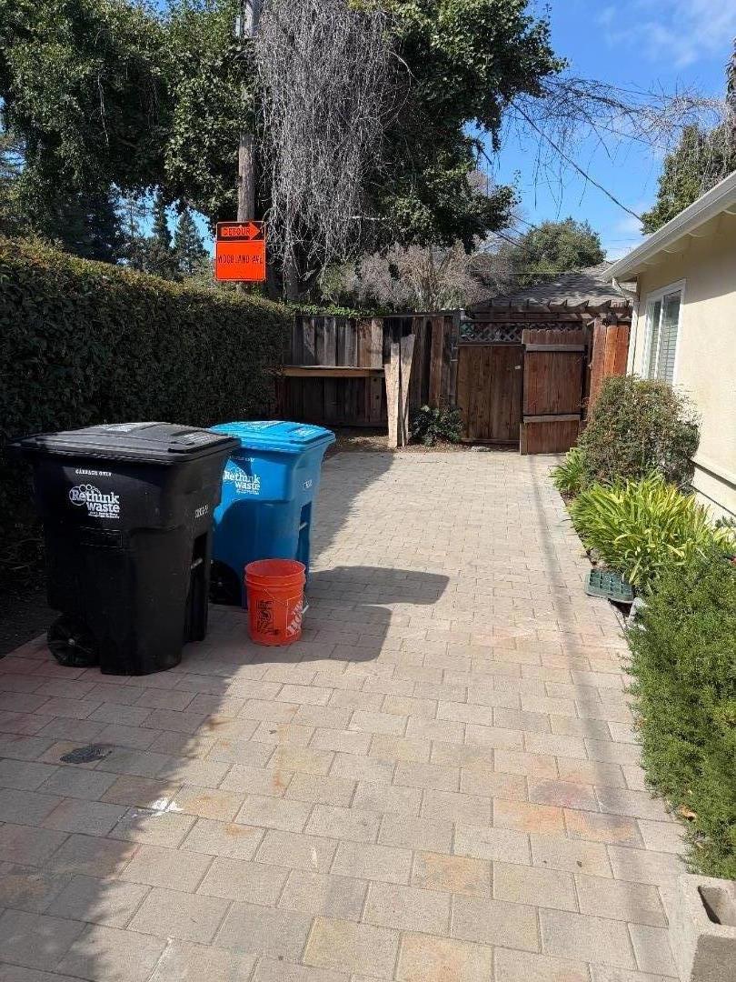 1811 Woodland Avenue