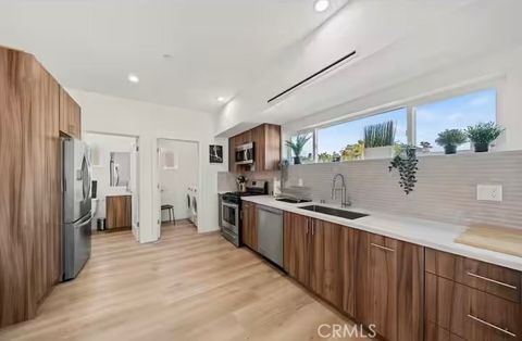 Photo of 5637 Klump Avenue, North Hollywood, CA 91601 (MLS # SR26104893)