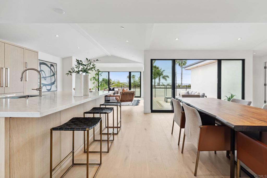 2052 Montgomery Avenue