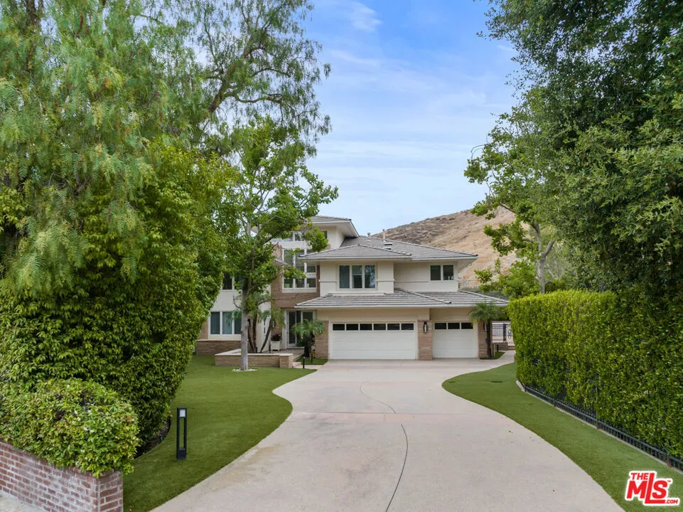 Westlake Village, California 91361, United States, 5 Bedrooms Bedrooms, ,6 BathroomsBathrooms,Residential,Active,87939