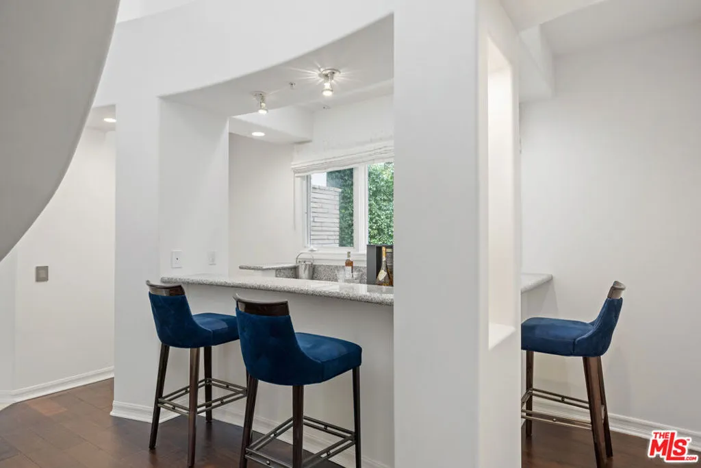 Westlake Village, California 91361, United States, 5 Bedrooms Bedrooms, ,6 BathroomsBathrooms,Residential,Active,87939