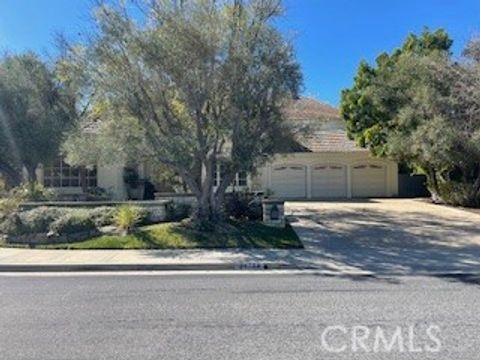 Photo of 25704 Simpson Place, Calabasas, CA 91302 (MLS # SR26037525)