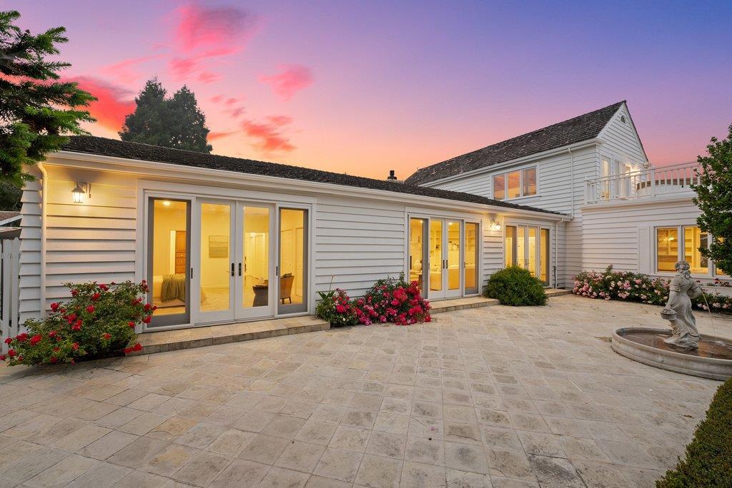 22 Hollins Drive