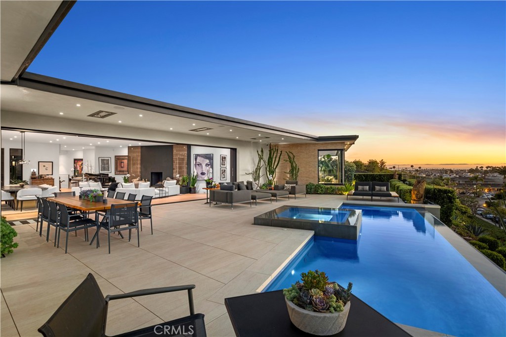 1521 Bayadere Terrace