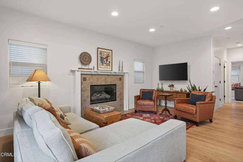 Ojai, California 93023, United States, 3 Bedrooms Bedrooms, ,3 BathroomsBathrooms,Residential,Active,216497