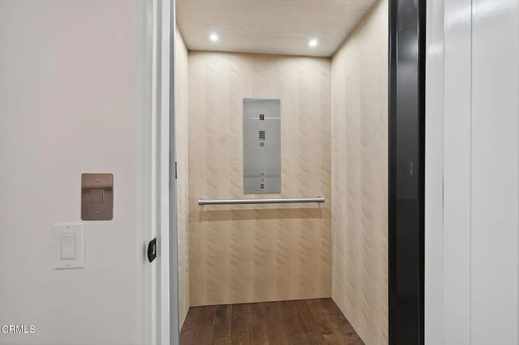 Ojai, California 93023, United States, 3 Bedrooms Bedrooms, ,3 BathroomsBathrooms,Residential,Active,216497