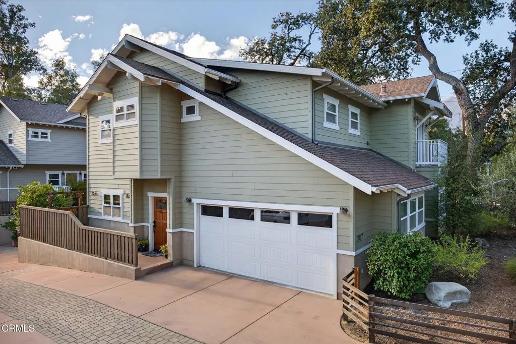 Ojai, California 93023, United States, 3 Bedrooms Bedrooms, ,3 BathroomsBathrooms,Residential,Active,216497