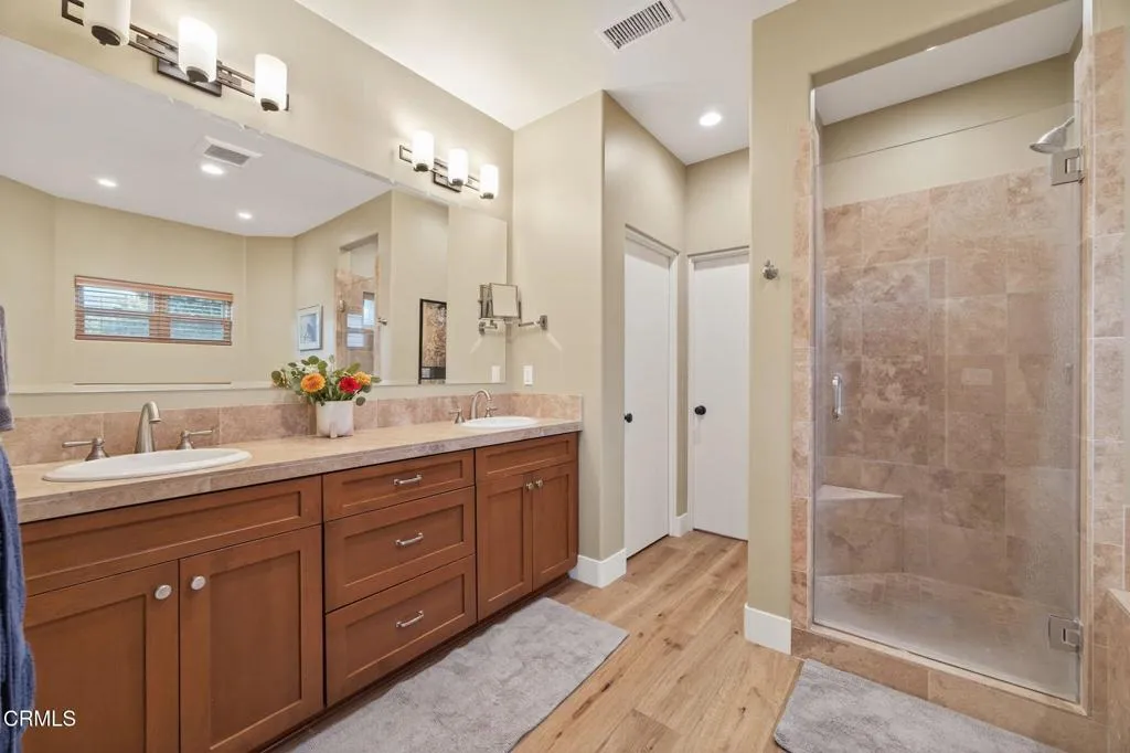 Ojai, California 93023, United States, 3 Bedrooms Bedrooms, ,3 BathroomsBathrooms,Residential,Active,216497