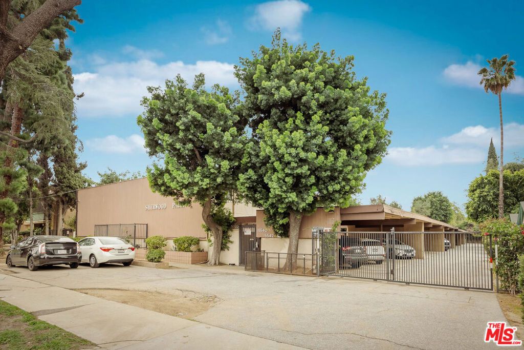 Photo of 15540 Sherman Way #14, Van Nuys, CA 91406 (MLS # 26647629)