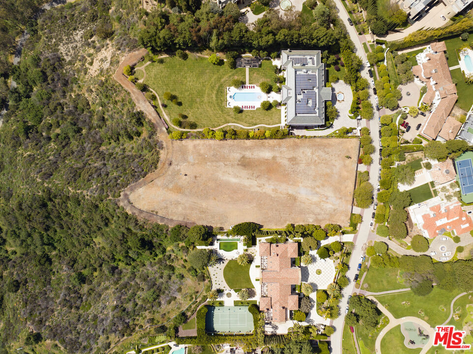 45 Beverly Park Circle