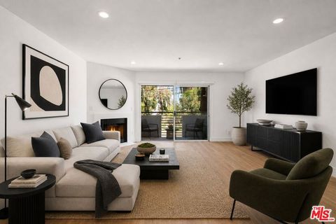 Photo of 16100 W Sunset Boulevard #201, Pacific Palisades, CA 90272 (MLS # 26831455)
