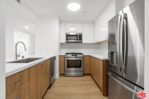 Photo of 16100 W Sunset Boulevard #201, Pacific Palisades, CA 90272 (MLS # 26831455)