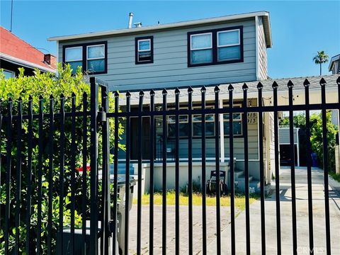 Photo of 913 W 21st, Los Angeles, CA 90007 (MLS # WS26119634)