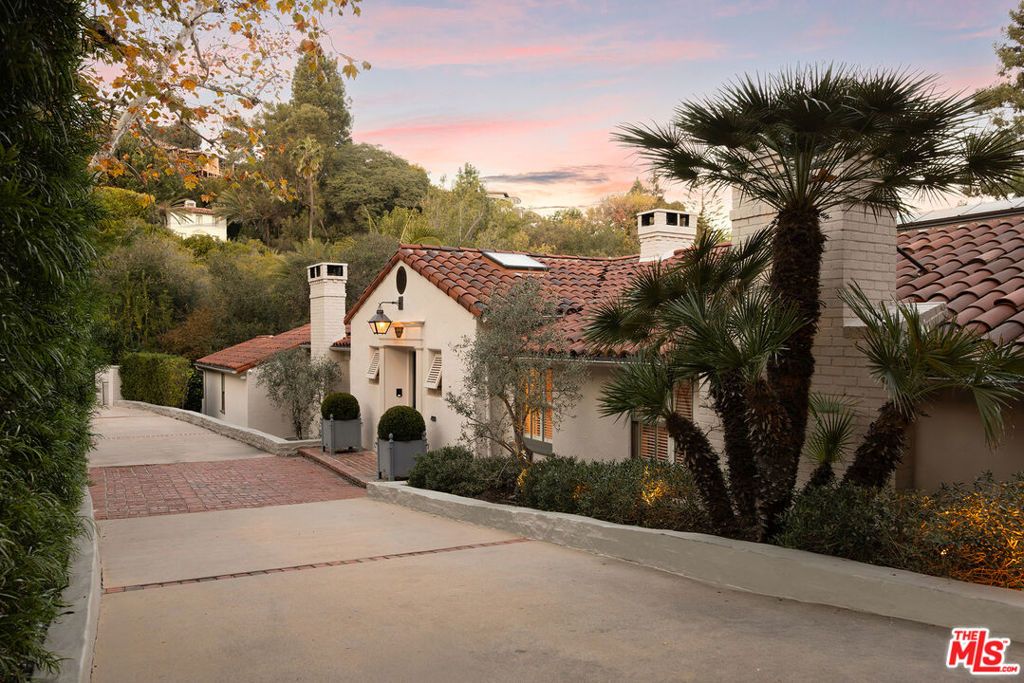 Photo of 10770 Chalon Road, Los Angeles, CA 90077 (MLS # 25629903)