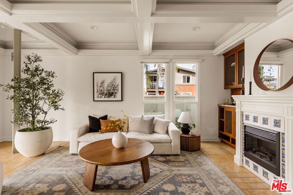 Photo of 2301 Eastern Canal, Venice, CA 90291 (MLS # 26656775)