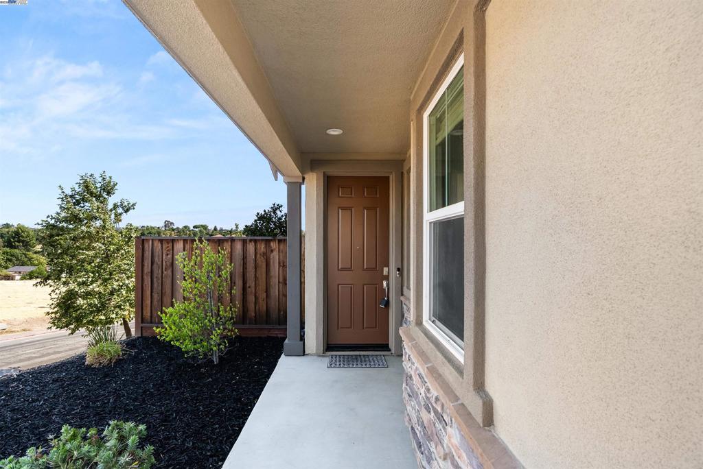 2800 Lily Ct