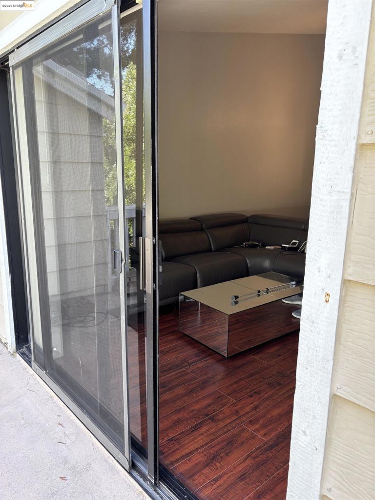 COUNTRY VILLAGE - Residential