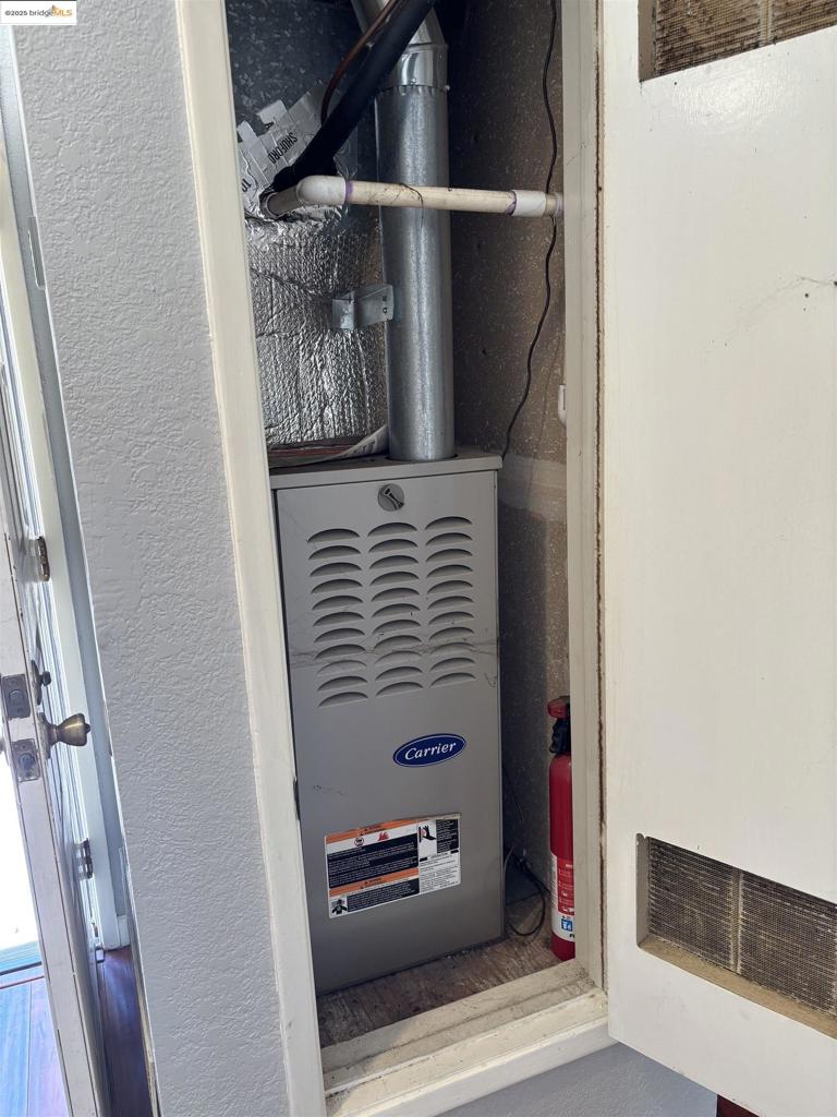 COUNTRY VILLAGE - Residential