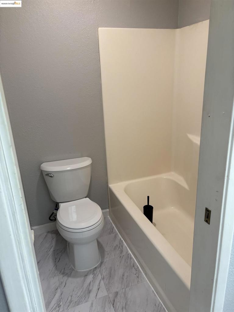 COUNTRY VILLAGE - Residential